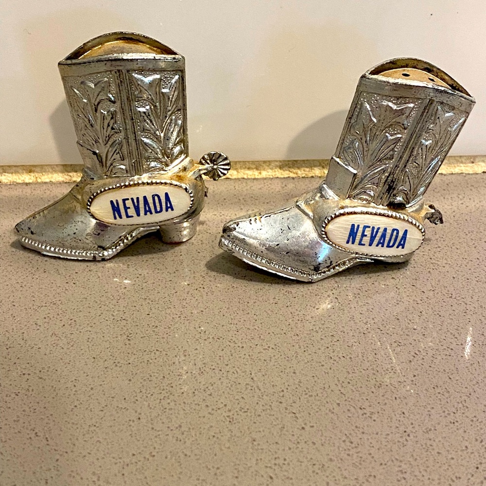 COWBOY BOOTS Salt and pepper shakers.